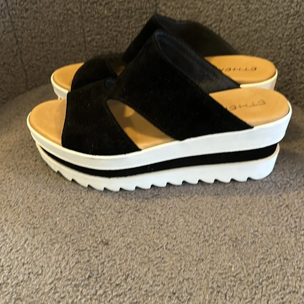 Ethem Black and White Platform sandals - Picture 3 of 5